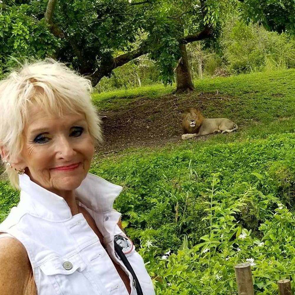 Meet your Posher, Sandra